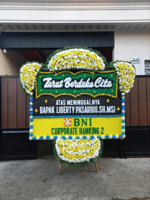 Papan Bunga Duka di Metro